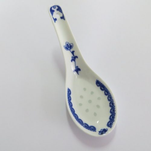 Cucchiaio orientale di porcellana della Midzu